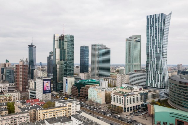 Mieszkania w Warszawie są drogie, bo zarabiają na nich głównie deweloperzy? Tak wynika z raportu NBP