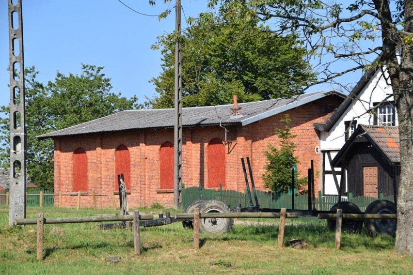 Umowę podpisano w gabinecie wójta gminy Sławno - Ryszarda...