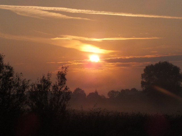 Wschód słońca nad Zalewem Kraśnickim