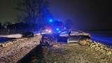Dwie osoby ranne w wypadku na drodze krajowej na Opolszczyźnie. Panowały bardzo trudne warunki drogowe. Kierowcy, noga z gazu!
