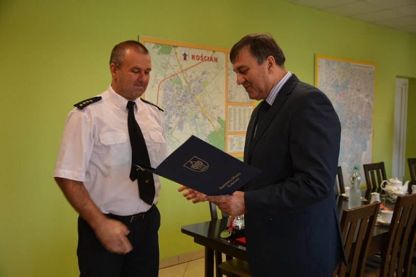 Srebrni medaliści Międzynarodowych Zawodów Sportowo - Pożarniczych otrzymali gratulacje od Burmistrza Kościana