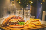 TOP 10 fast foodów w Olkuszu według internautów. Zobacz, gdzie warto wybrać się na pizzę, kebab, hamburgera i inne. ZDJĘCIA