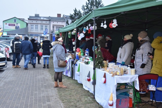 W sobotę 17 grudnia park na Placu Tysiąclecia w Golubiu-Dobrzyniu zmienił się w świąteczny jarmark