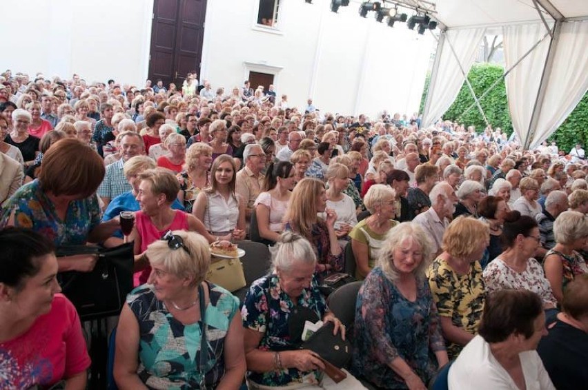 Scena Letnia Teatru Osterwy ma ruszyć w sierpniu. Teatr i...