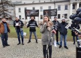 Protest branży weselnej w Radomiu. "Chcemy normalnie żyć i pracować" - mówili zdesperowani