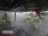 Groźny pożar w Barkowicach. Płonął budynek gospodarczy połączony z mieszkalnym
