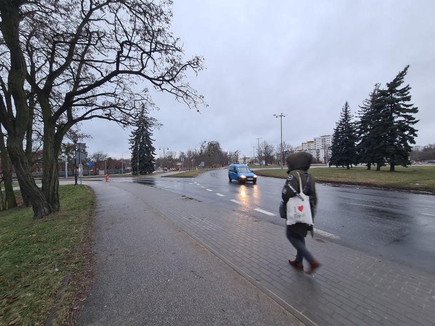 Rondo Pokoju Toruńskiego. To tutaj w Toruniu doszło do ataku...