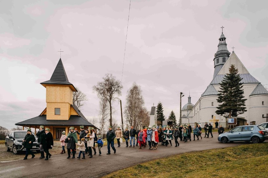 Kolorowy orszak w gminie Skołyszyn. Wędrowali wspólnie za trzema królami