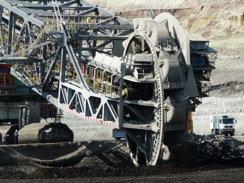 Kopalnia Bełchatów będzie dłużej wydobywać węgiel. Minister Środowiska wydłużył koncesję do 2026 roku