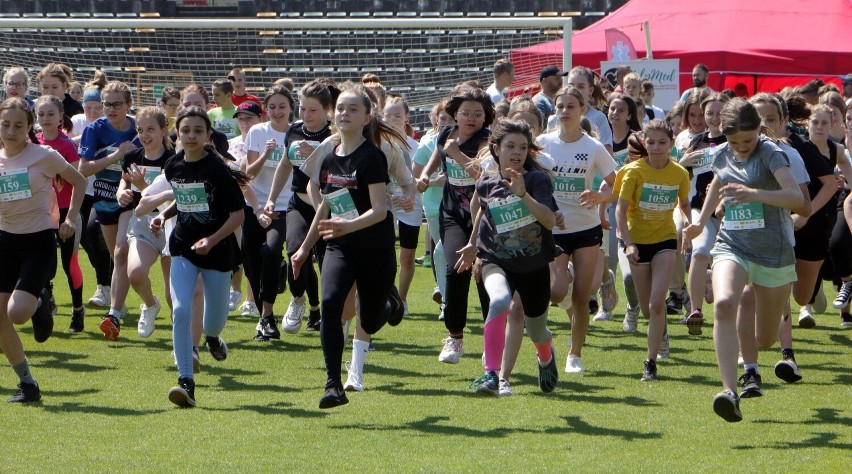 Ponad 1600 młodych biegaczy wystartowało w biegach...