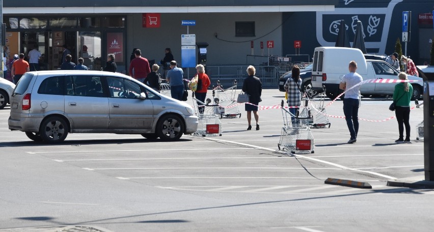 Oświęcim. Za czym kolejka ta stoi? To szał wielkanocnych zakupów