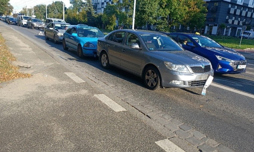 Wrocław. Cztery samochody zderzyły się na ul. Grabiszyńskiej (ZDJĘCIA)