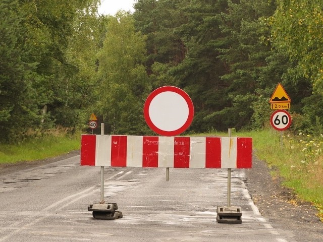 Zamknięta droga Zbiersk - Dzierzbin