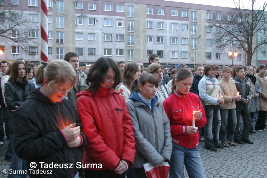 Kwiecień 2005 roku. Tak Stargard żegnał Jana Pawła II ZDJĘCIA