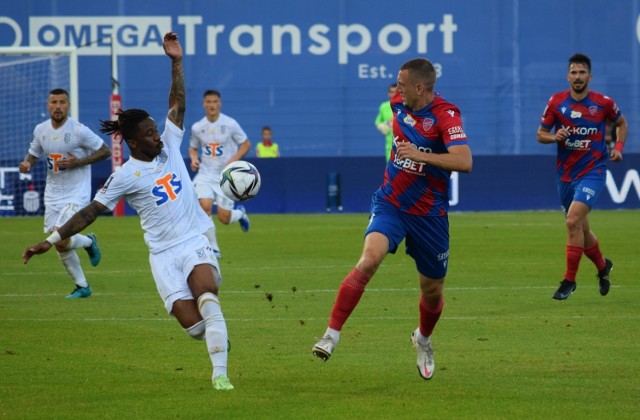 Adriel Ba Loua w meczu z Rakowem Częstochowa dostał 71 minut.