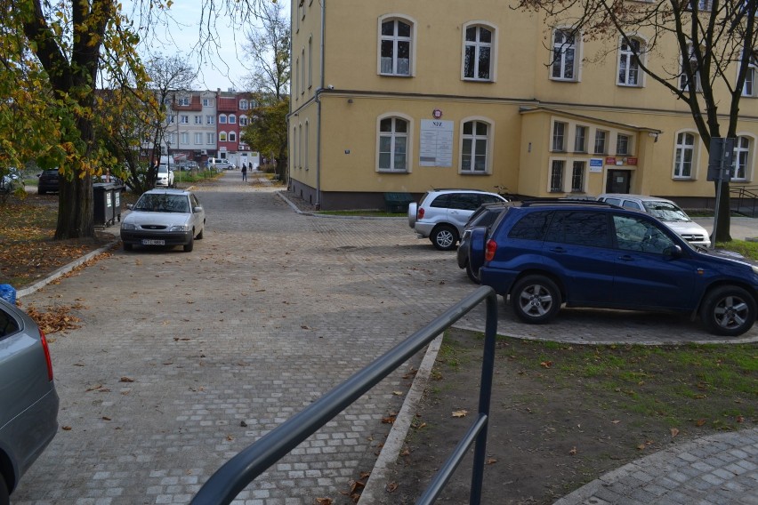 Pruszcz Gdański: Parking przy przychodni zdrowia już gotowy [ZDJĘCIA]
