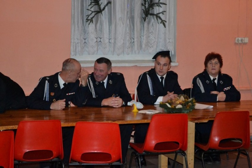 Nowy Dwór Gdański. Strażacy - ochotnicy z powiatu nowodworskiego spotkali się na wspólnej Wigilii