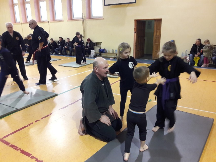 Ruda Śląska: Seminarium szkoleniowe w klubie Kempo Tai Jutsu. Uczyli się samoobrony poprzez zabawę