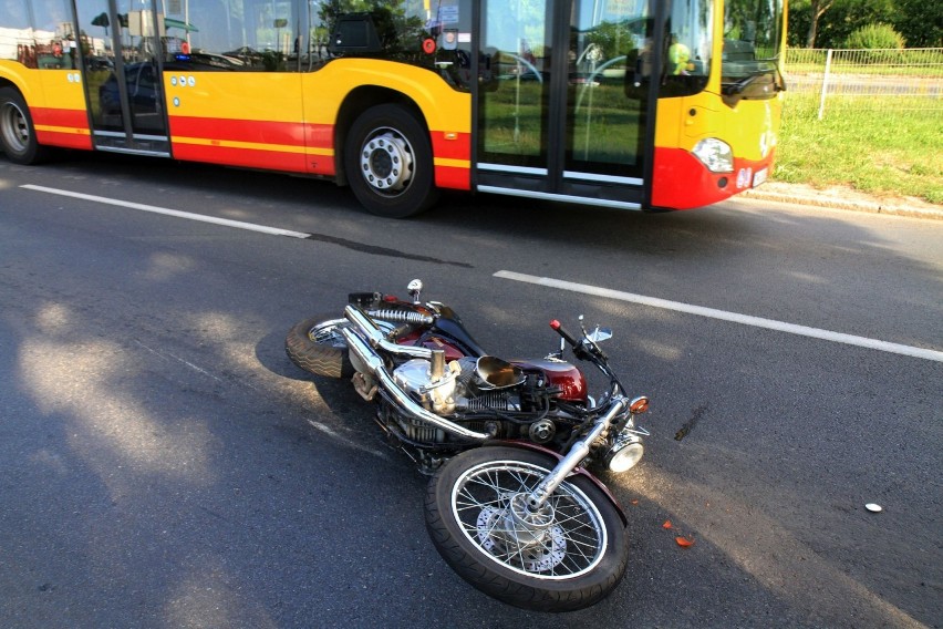 Wypadek motocyklisty we Wrocławiu