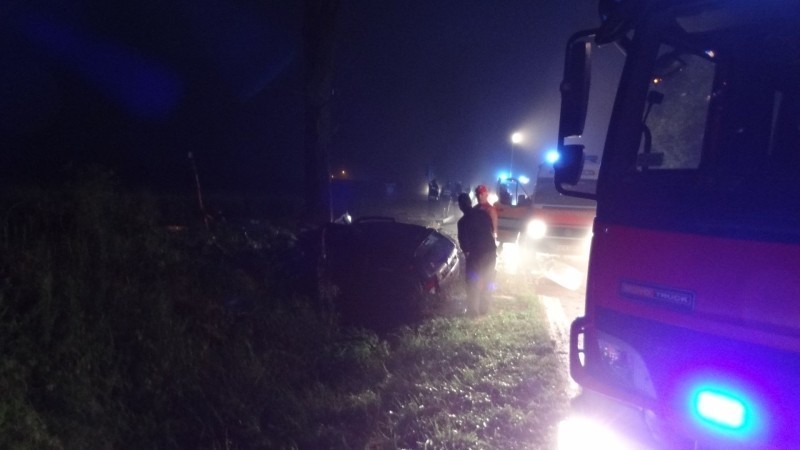 KPP Kwidzyn: Tragiczny wypadek w Stańkowie! Nie żyje 23-letni kierowca, który uderzył w drzewo