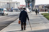 Dodatkowe pieniądze dla emerytów w 2022 roku! Seniorzy też dostaną swoje 500 Plus 