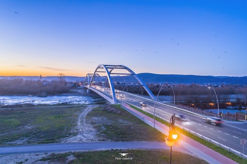 Nowy Sącz z lotu ptaka zachwyca. Zobaczcie zdjęcia wykonane dronem