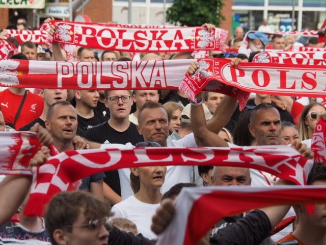 Koszalinianie kibicujący polskiej drużynie