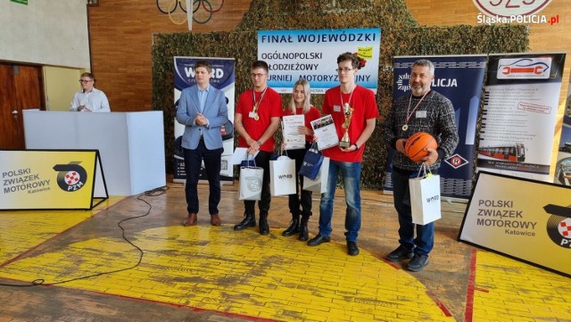 Drużyna z Zespołu Szkół Centrum Kształcenia Rolniczego w Żarnowcu zwyciężyła w Finale Wojewódzkim XXV Młodzieżowego Turnieju Motoryzacyjnego.