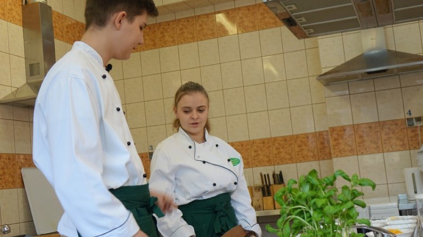 Kulinarne podróże po Wielkopolsce. Najlepsze przepisy uczniów ze szkoły w Objezierzu [ZDJĘCIA]