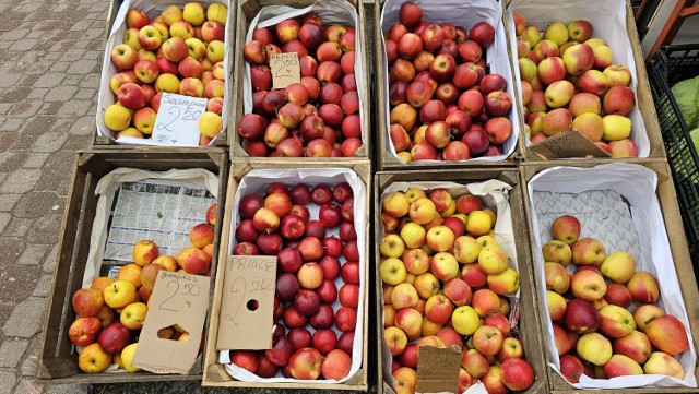 Jakie były ceny owoców i warzyw na bazarach w Końskich? Sprawdź