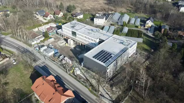 Po starym budynku nie ma już śladu! Budowa szkoły i przedszkola w Mysłowicach. Zobacz zdjęcia