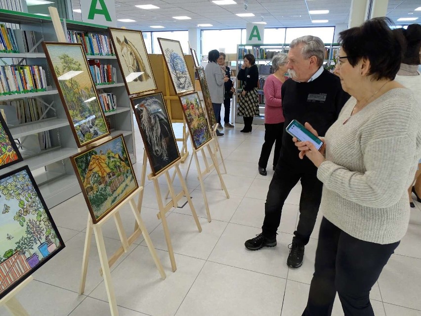 Wystawa mieszkańców DPS w Książnicy Pedagogicznej w Kaliszu
