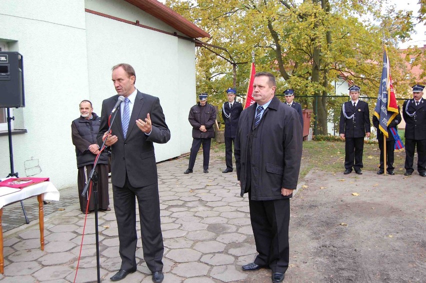 Strażacy z OSP w Krynicy Morskiej będą jeździć na misje nowoczesnym wozem gaśniczym