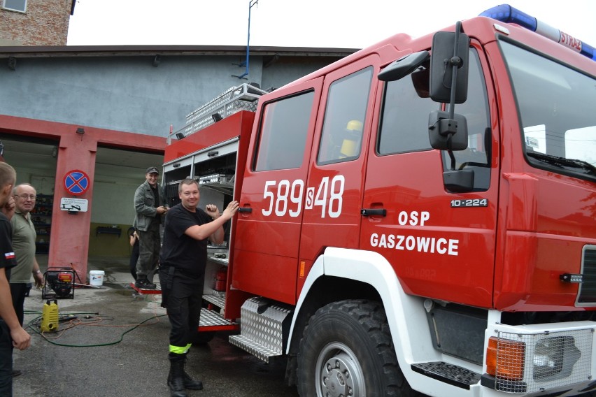 Jest godzina 17.30, środek tygodnia, syreny nie wyją. W...