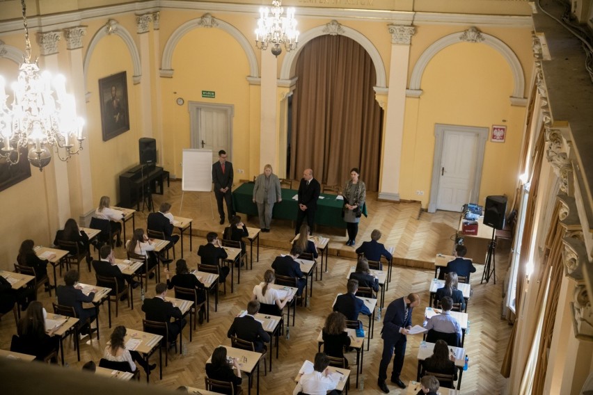 Tak w poprzednich latach wyglądały egzaminy maturalne w I LO...