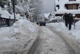Zimowy armagedon w Zakopanem odpuścił. Śnieg ustał, kierowcy odetchnęli z ulgą