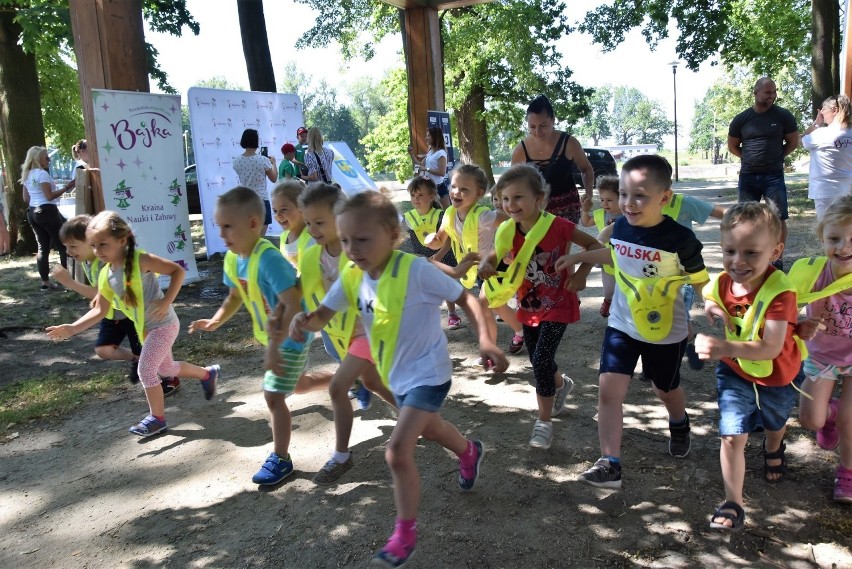 BajkaRun 2019 w Opolu. Na imprezie oprócz biegów dla dzieci...