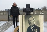 Ksiądz z Białołęki odkrywa dalsze tajemnice przykościelnego grobu. Dotarł do historii i zdjęcia bohatera, który spoczywa w moglie