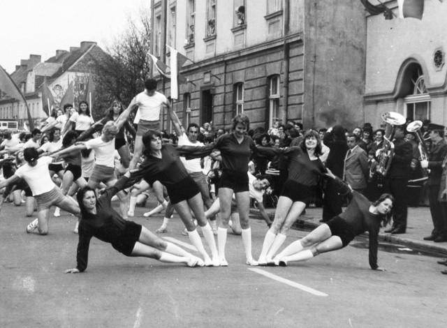 Piękne Międzyrzeczanki nie bardzo obchodziły hasła. Chciały zaprezentować siebie. Swe umiejętności. Tutaj też się niewiele zmieniło.