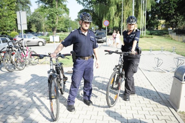 Policyjne patrole rowerowe mają się pojawiać w parkach i na skwerach