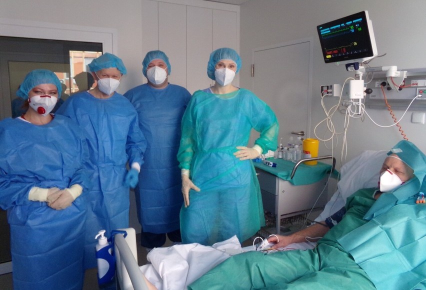 Zespół przeszczepowy (od lewej): prof. Katarzyna...