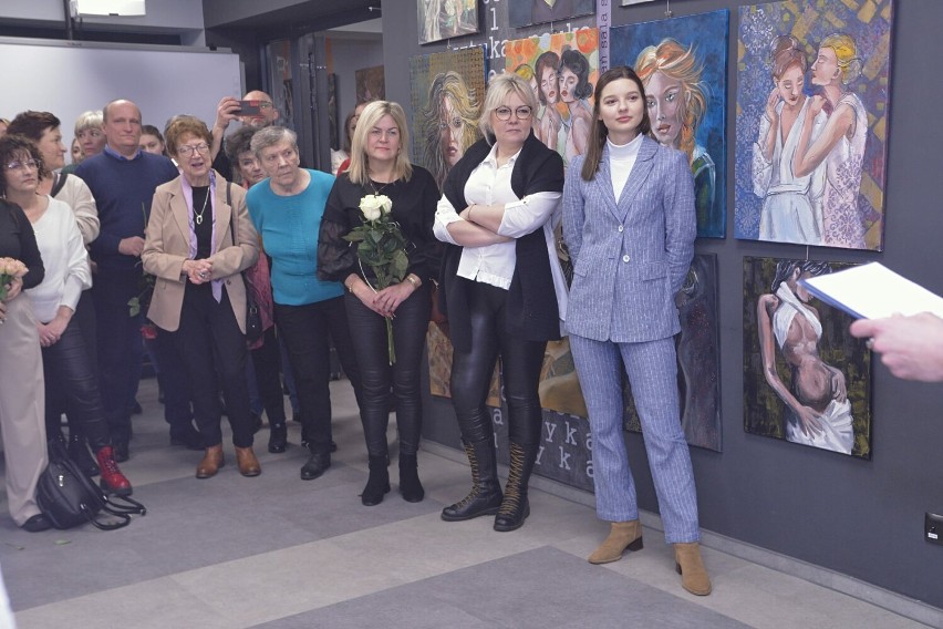 W Bolewicach zagościła wystawa malarstwa Mirony Kaczmarek - „Portrety Kobiet”! 
