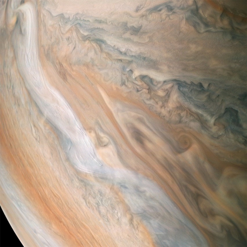 Nowe zdjęcie ukazujące atmosferę Jowisza. Nowy widok ze...