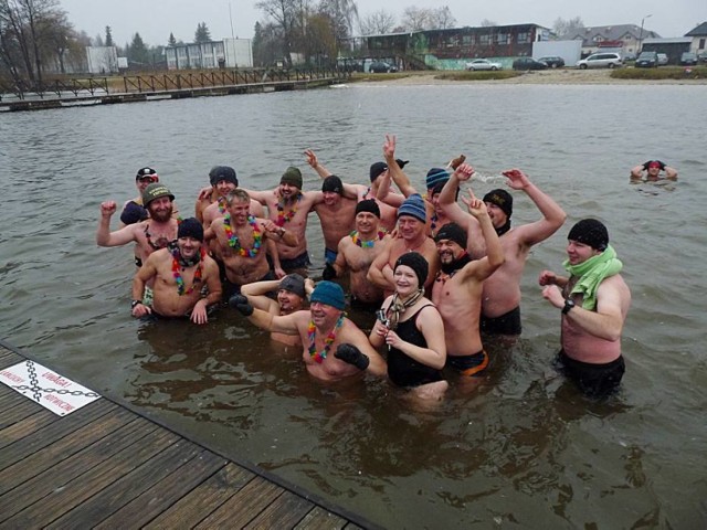 W grudniu 2015r. nad Jeziorem Białym zorganizowano bicie rekordu Guinnessa w największej liczbie równocześnie kąpiących się morsów w wielu miejscach. W imprezie wzięło udział 116 morsów z całego województwa lubelskiego