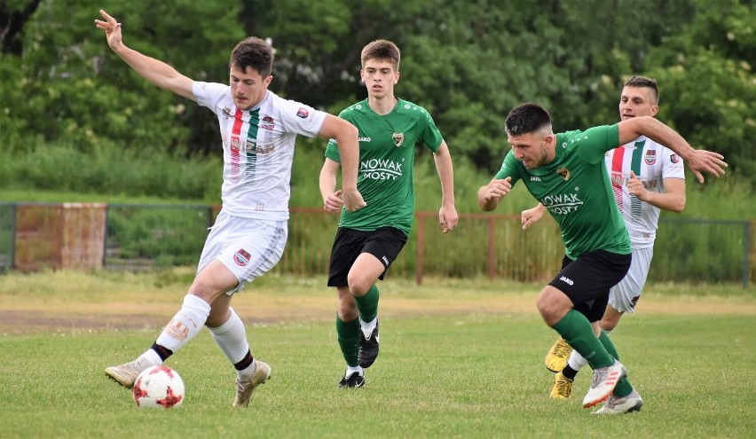 V liga piłkarska, Wadowice. Skawa Wadowice – Górnik Brzeszcze. Próba sił, czyli siła spokoju kontra siła ognia [ZDJĘCIA]