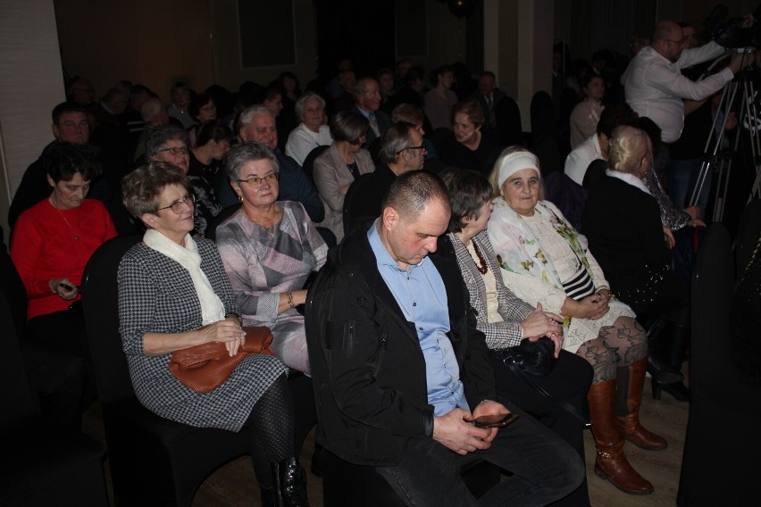 Noworoczne spotkanie w gminie Sękowa. Władze wręczyły podziękowania niemal sześćdziesięciu osobom, organizacjom, stowarzyszeniom