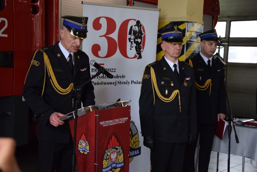 Dzień Strażaka 2022. Uroczysta zbiórka w komendzie PSP w Wieluniu ZDJĘCIA