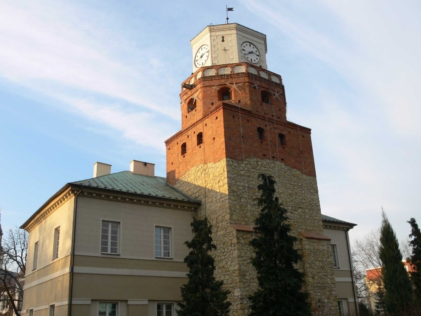 Temat tygodnia. Pięciu kandydatów z lokalnych komitetów i dwóch partyjnych oficjalnie potwierdziło swój udział w wyścigu o fotel burmistrza Wielunia