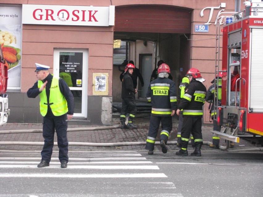 Ostrów: Pożar kamienicy przy ul. Raszkowskiej [FOTO]