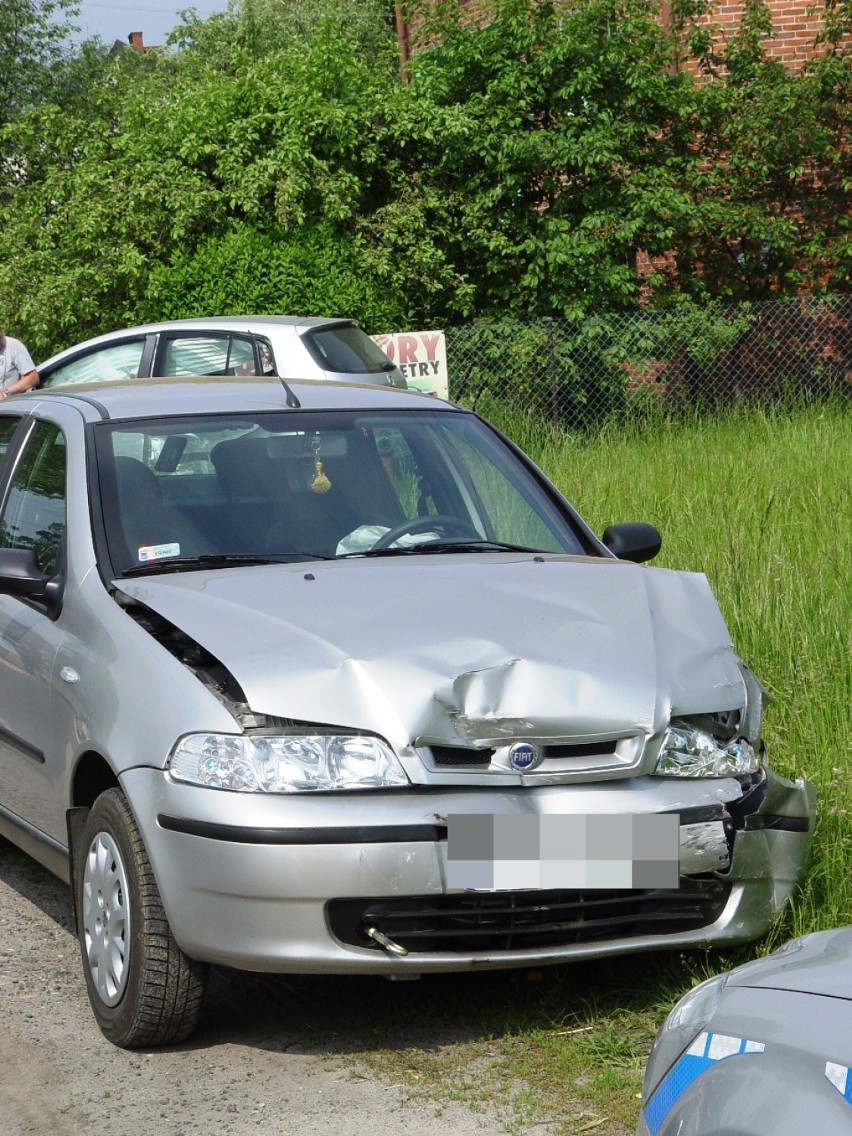Zderzenie samochodów w Złoczewie